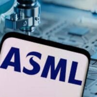 ASML Flags Future Slowdown Amid Strong AI-Driven Growth Surge