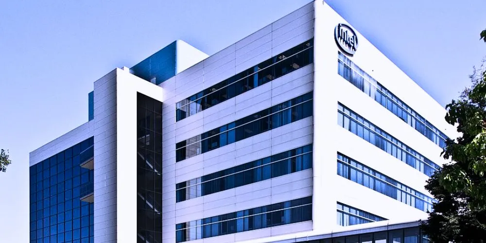 Trump administration is reportedly in talks to buy a stake in the struggling chip giant Intel.